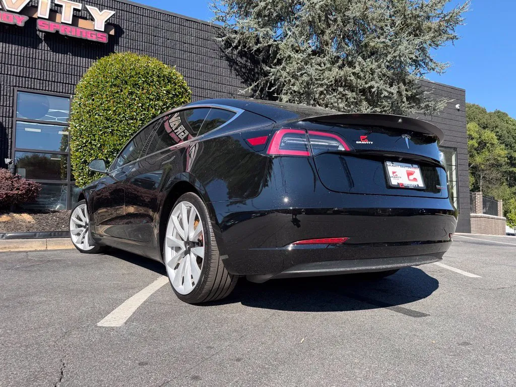 Tesla Model 3 photo 20