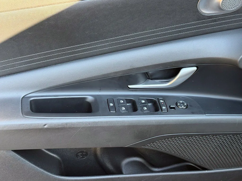 Hyundai Elantra photo 27