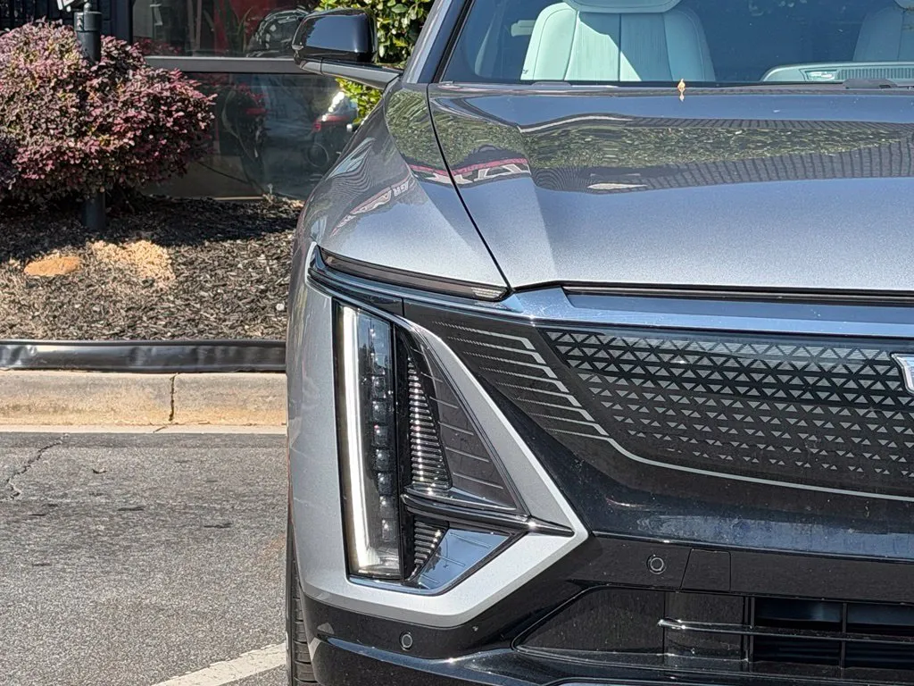 Cadillac Lyriq photo 4