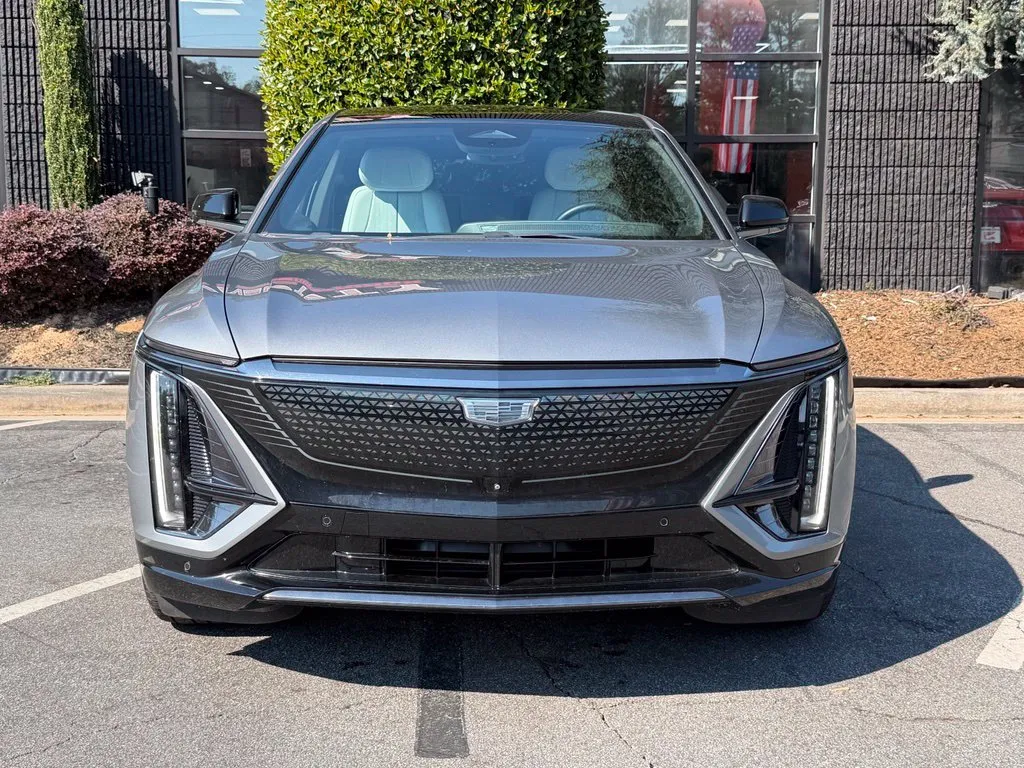 Cadillac Lyriq photo 3