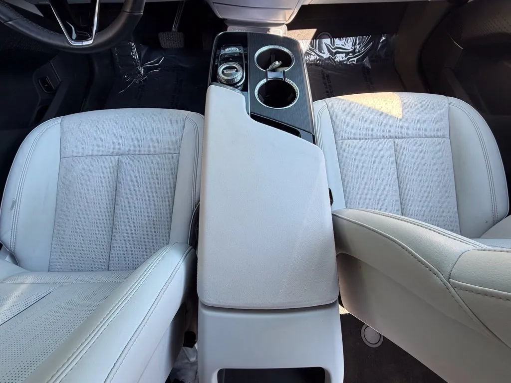 Cadillac Lyriq photo 48