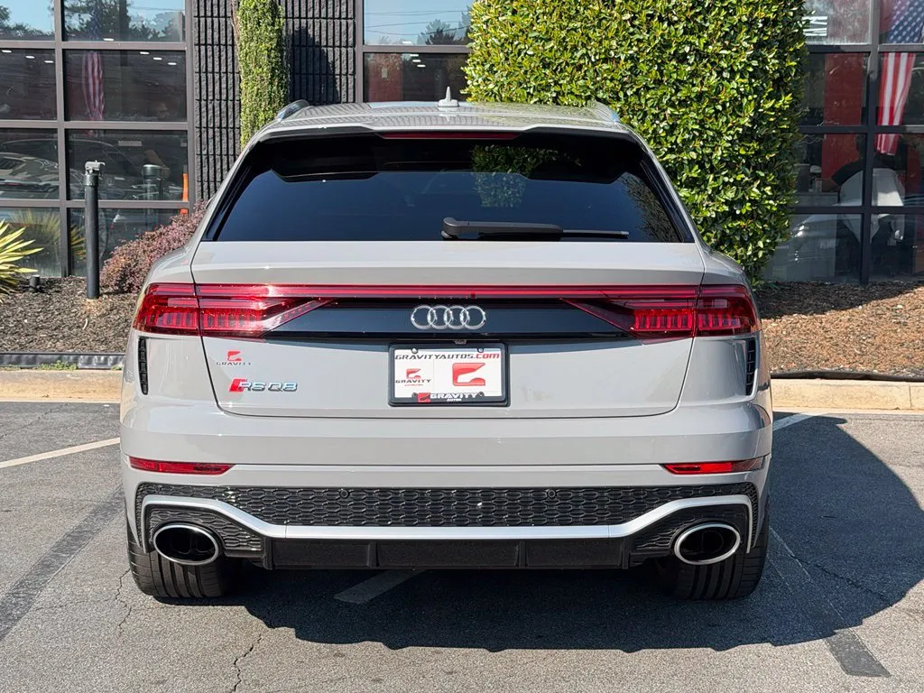 Audi RS Q8 photo 14