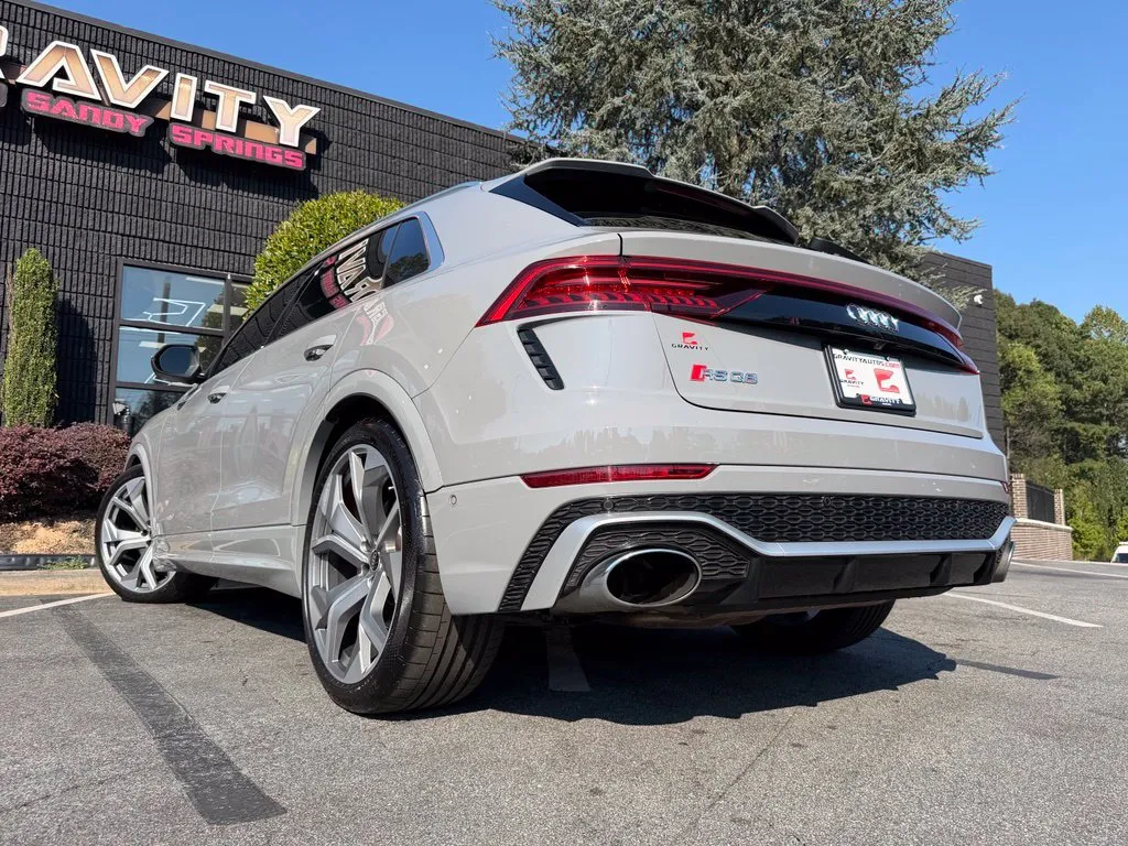 Audi RS Q8 photo 20