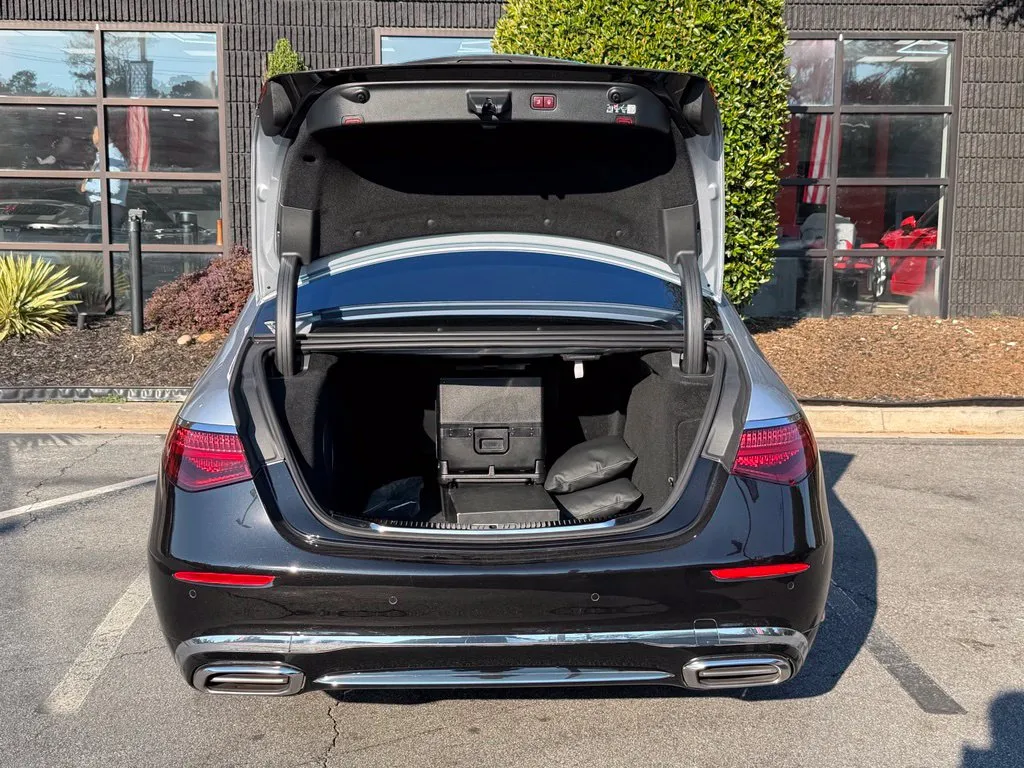 Mercedes-Benz S-Class photo 17