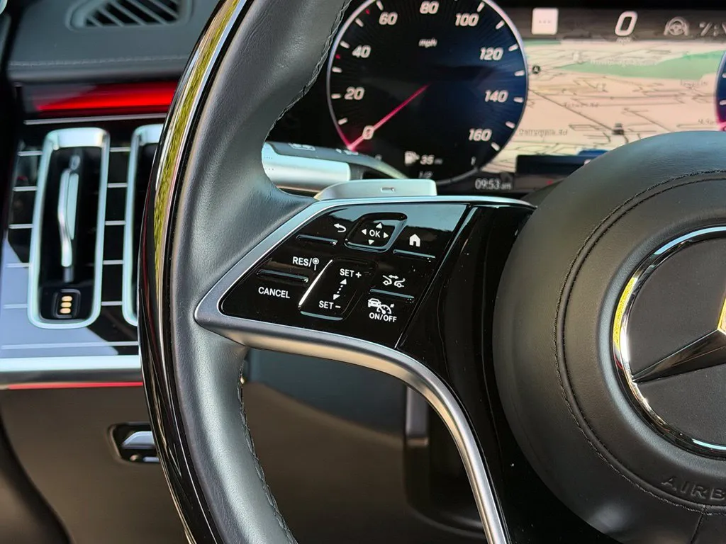 Mercedes-Benz S-Class photo 45