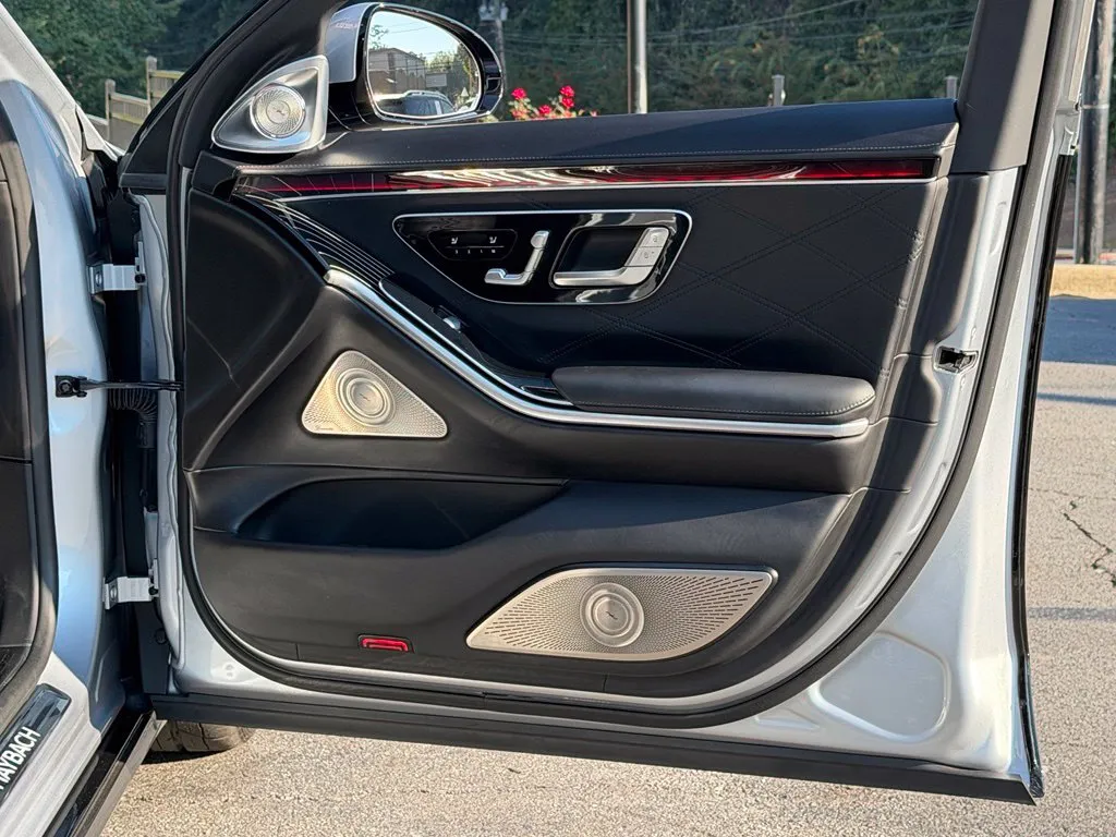 Mercedes-Benz S-Class photo 37