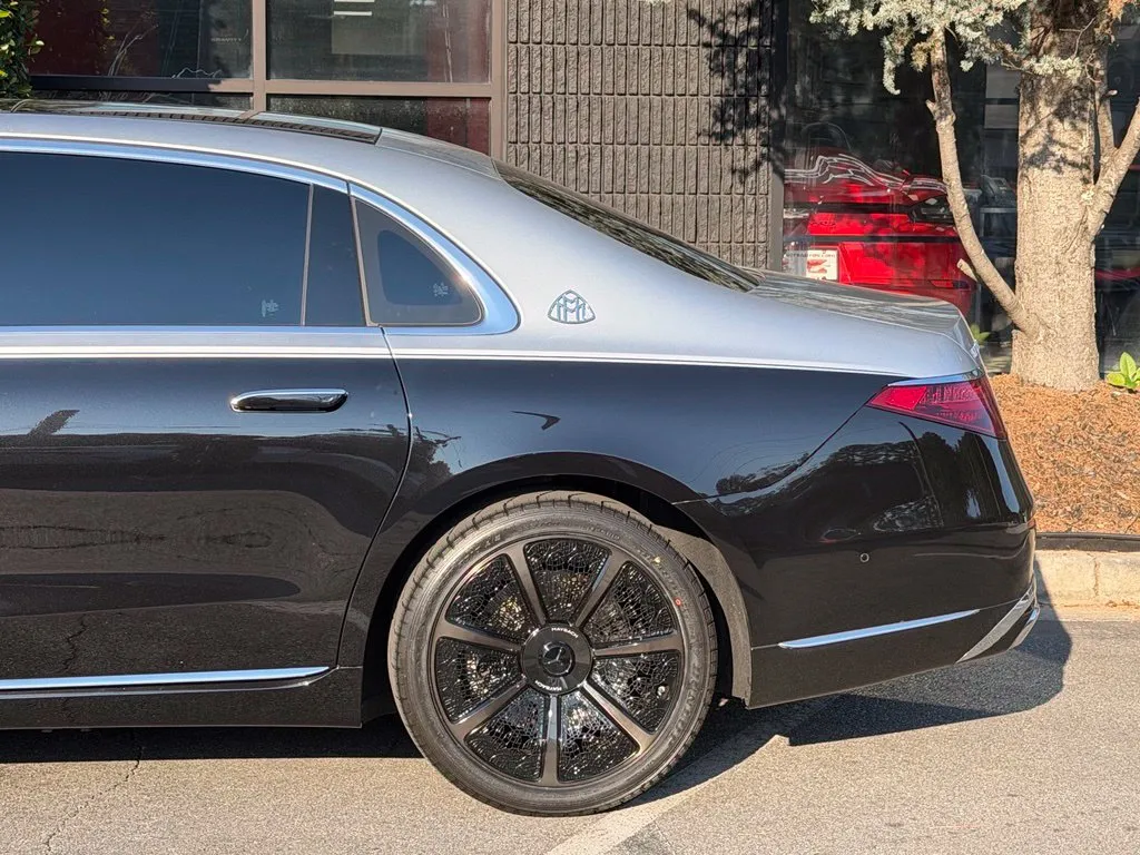 Mercedes-Benz S-Class photo 11