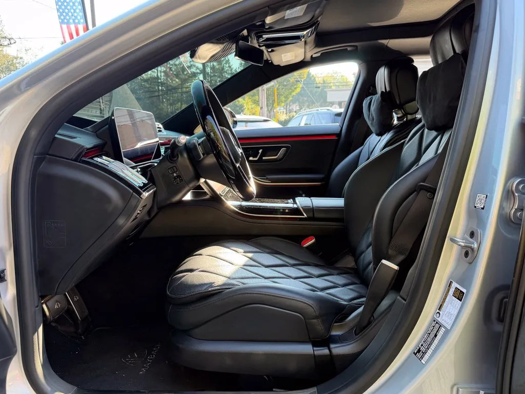Mercedes-Benz S-Class photo 28