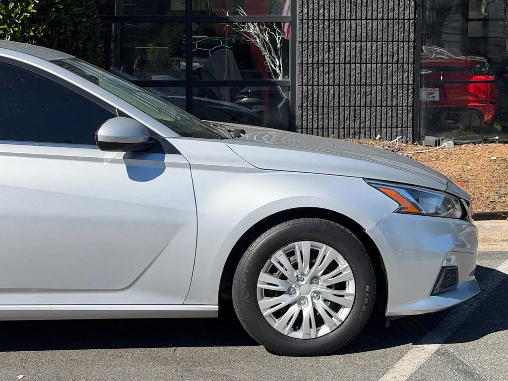 Nissan Altima photo 23