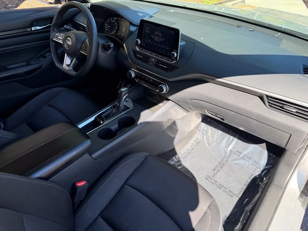 Nissan Altima photo 33