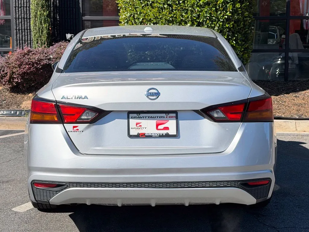 Nissan Altima photo 14