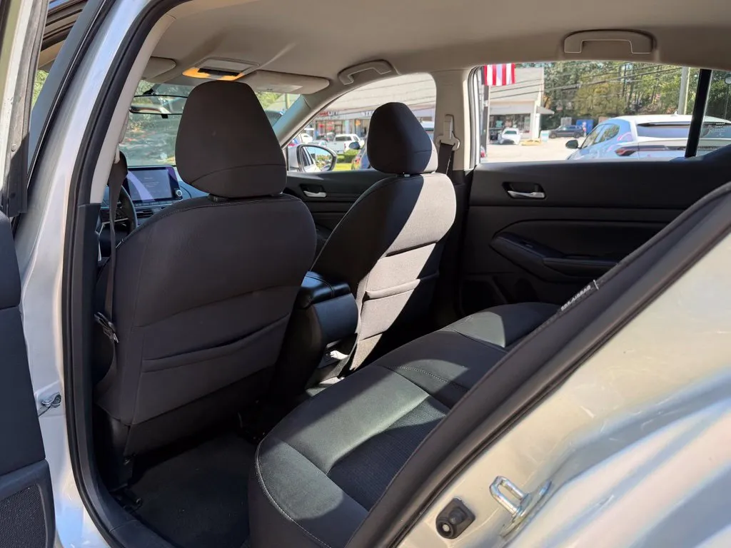 Nissan Altima photo 31