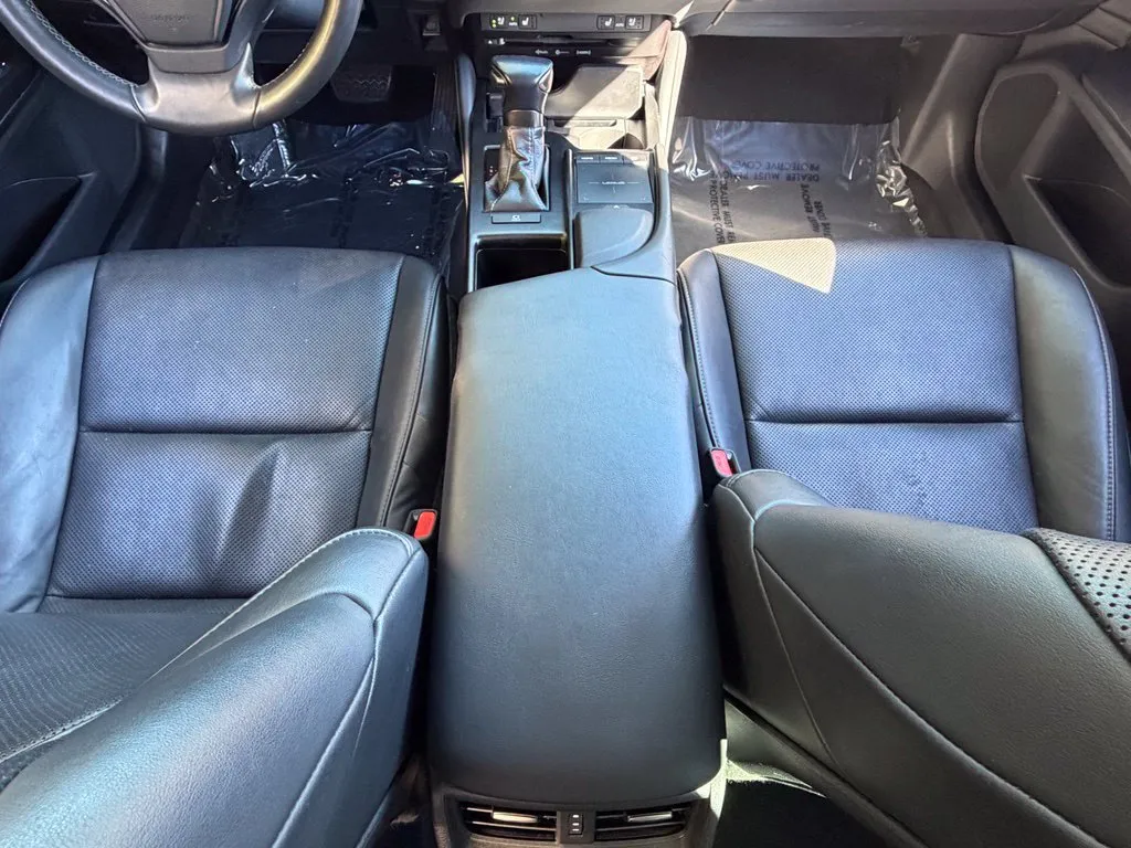 Lexus ES photo 49
