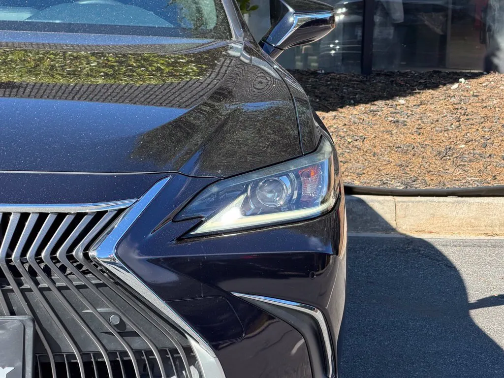 Lexus ES photo 5