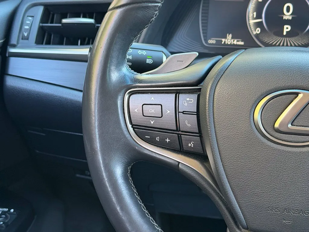Lexus ES photo 44