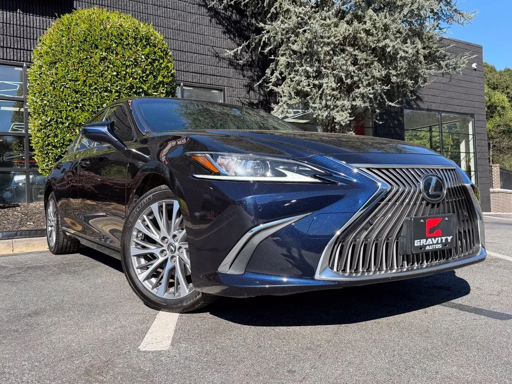 Lexus ES photo 8