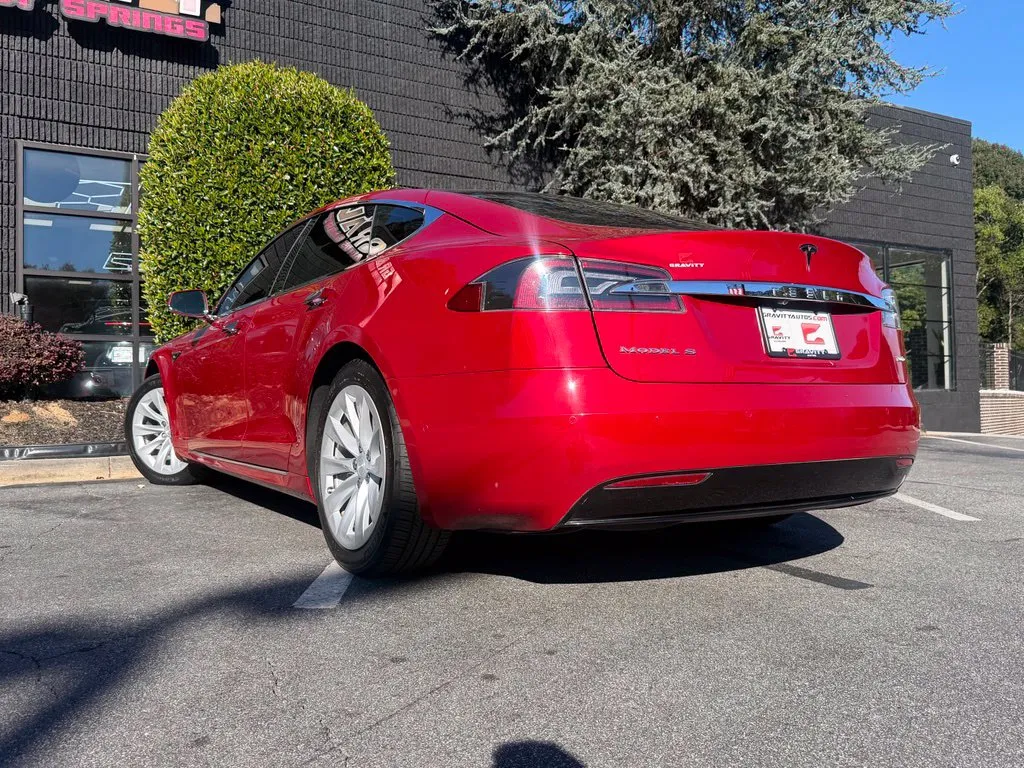 Tesla Model S photo 20