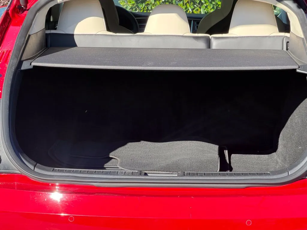 Tesla Model S photo 18