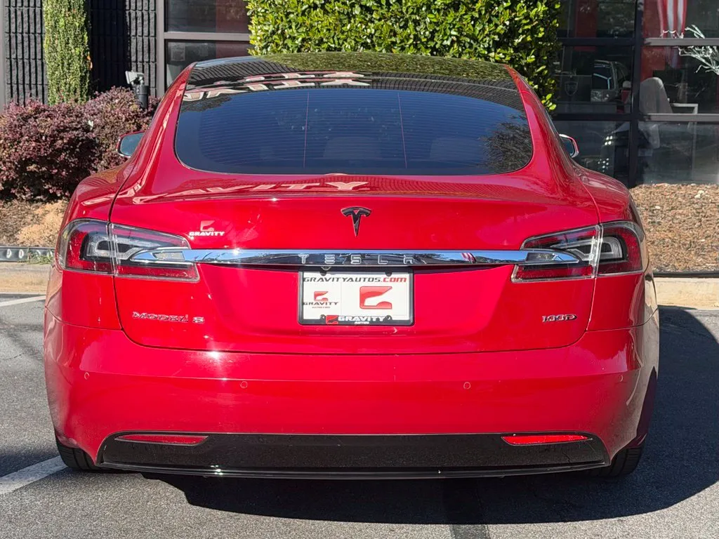 Tesla Model S photo 14