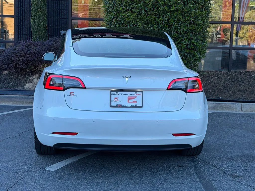 Tesla Model 3 photo 14