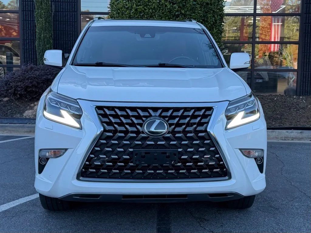Lexus GX photo 3