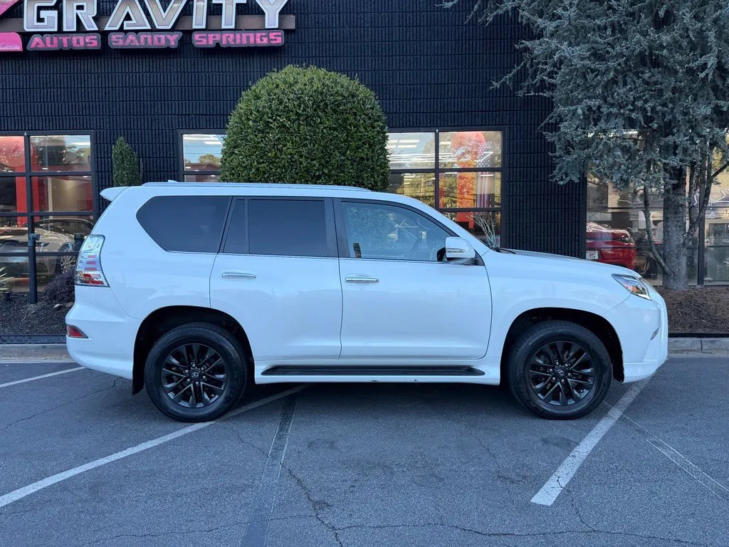 Lexus GX photo 21
