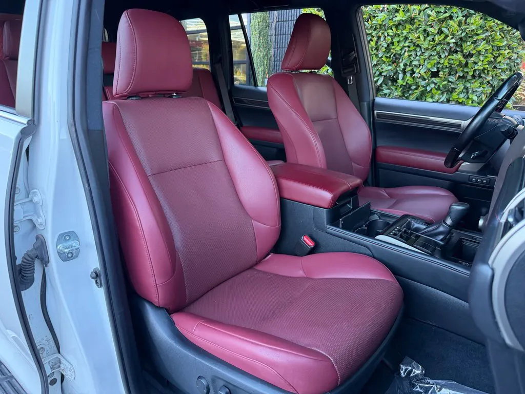 Lexus GX photo 35