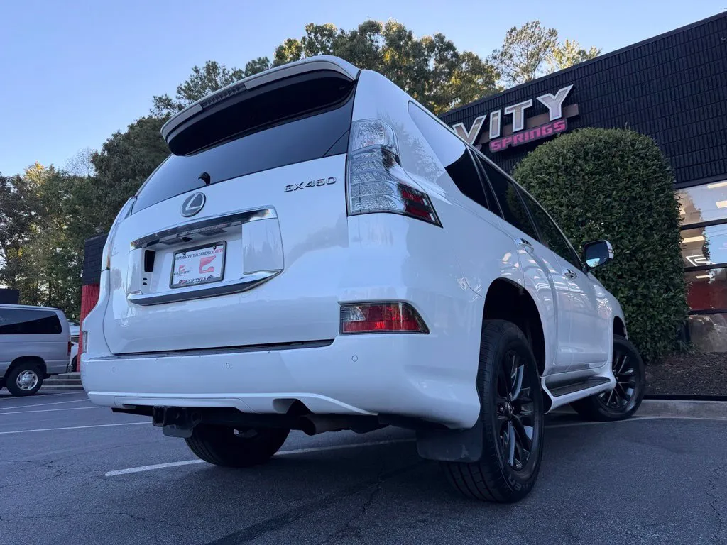 Lexus GX photo 13