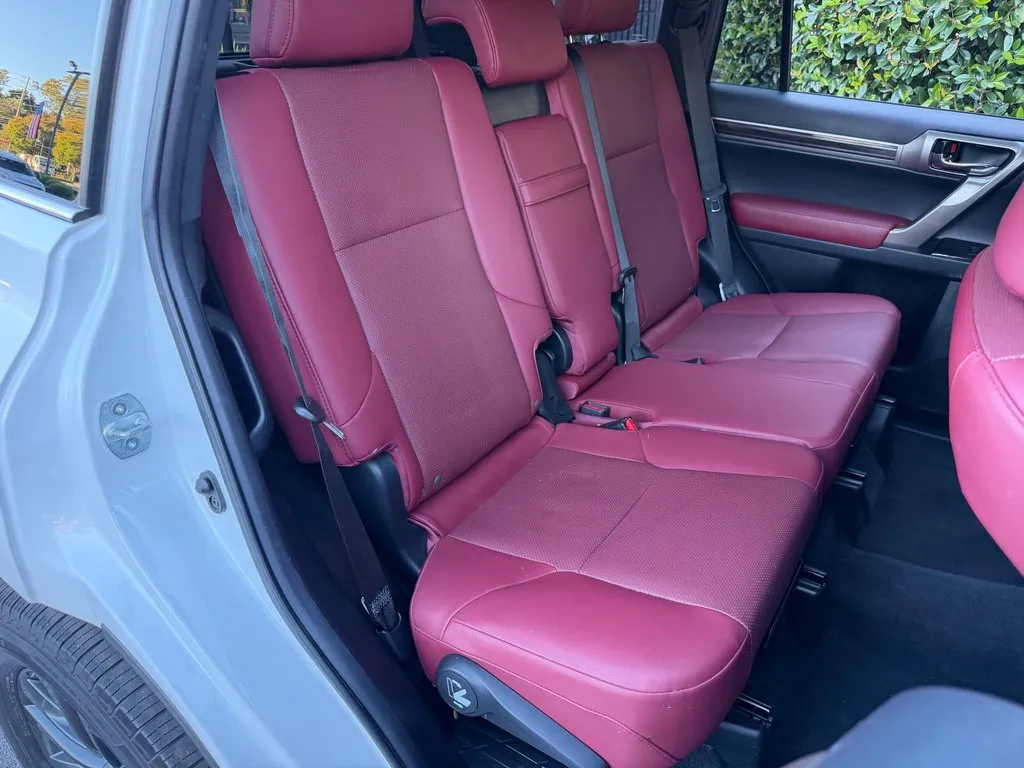 Lexus GX photo 40