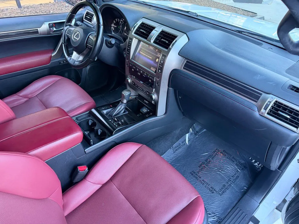 Lexus GX photo 33