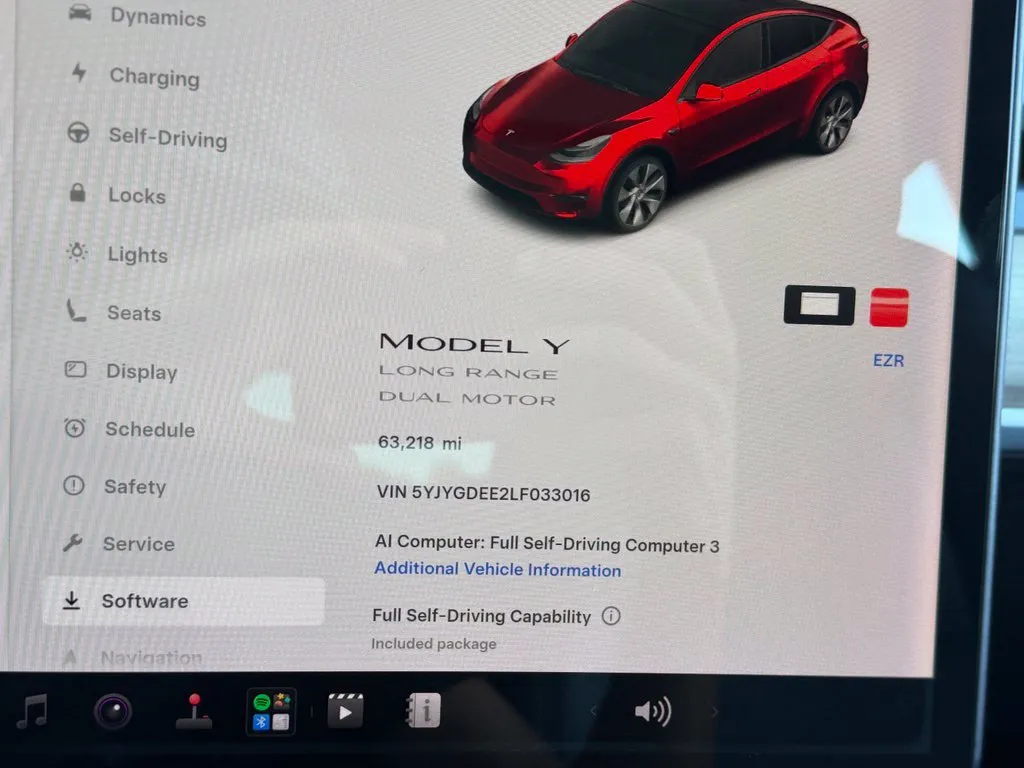 Tesla Model Y photo 52