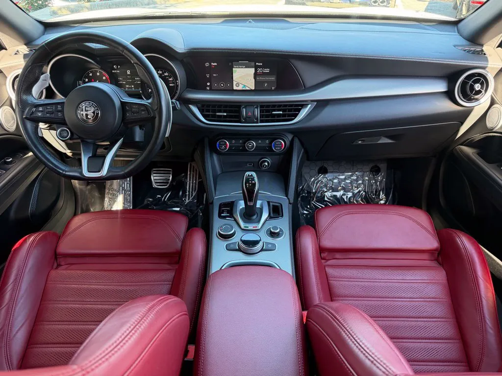 Alfa Romeo Stelvio photo 44
