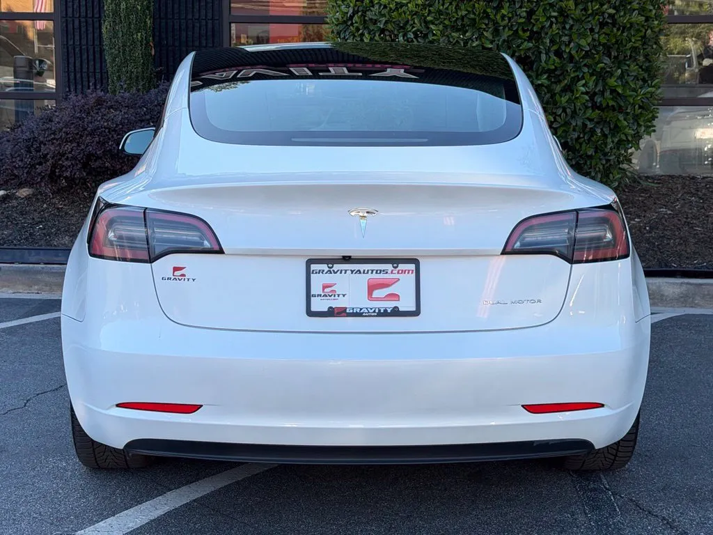 Tesla Model 3 photo 14