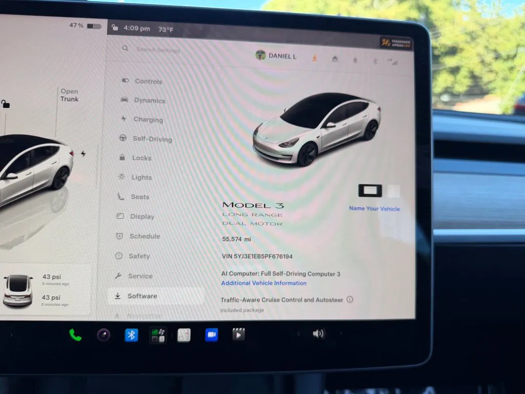 Tesla Model 3 photo 52