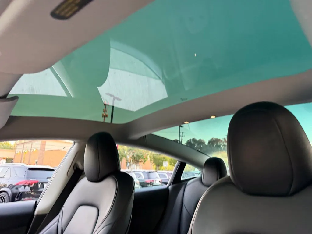 Tesla Model 3 photo 50