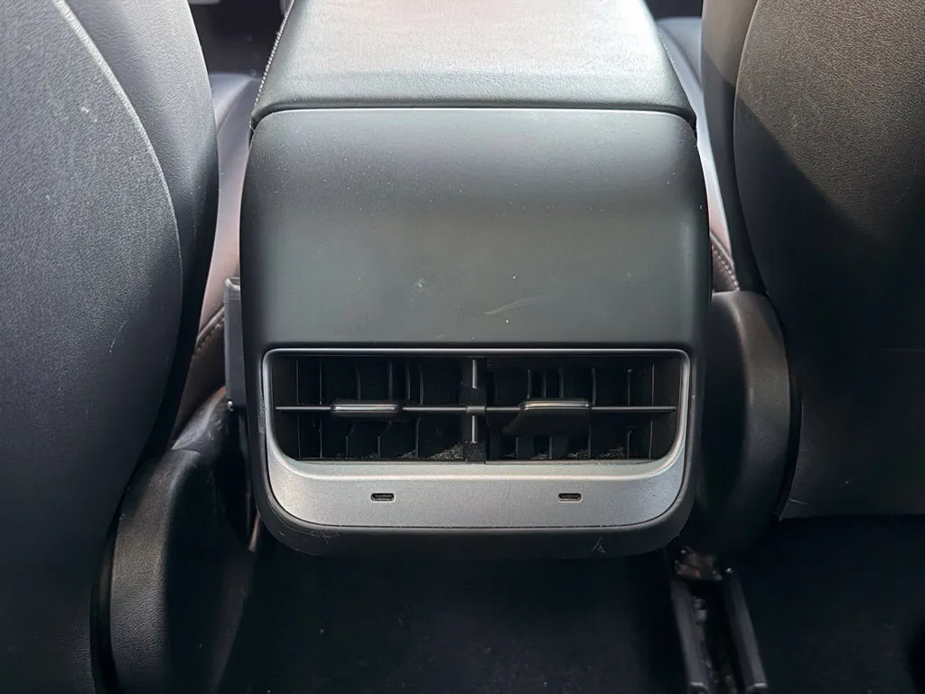 Tesla Model 3 photo 47