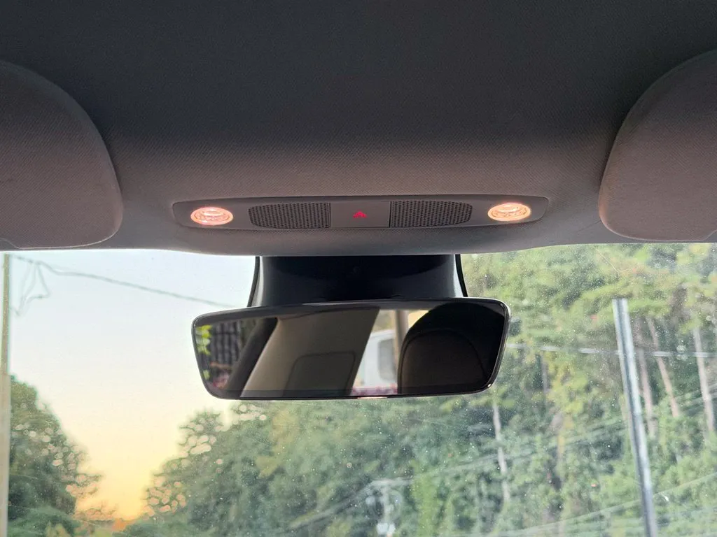 Tesla Model 3 photo 46