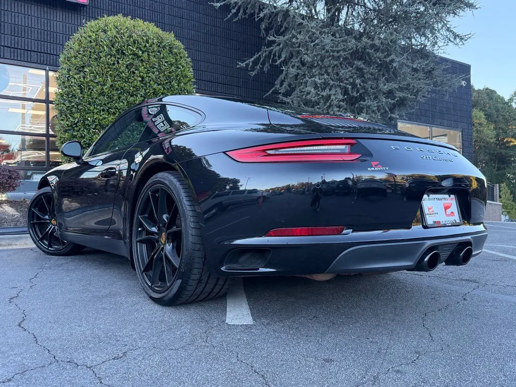 Porsche 911 photo 19
