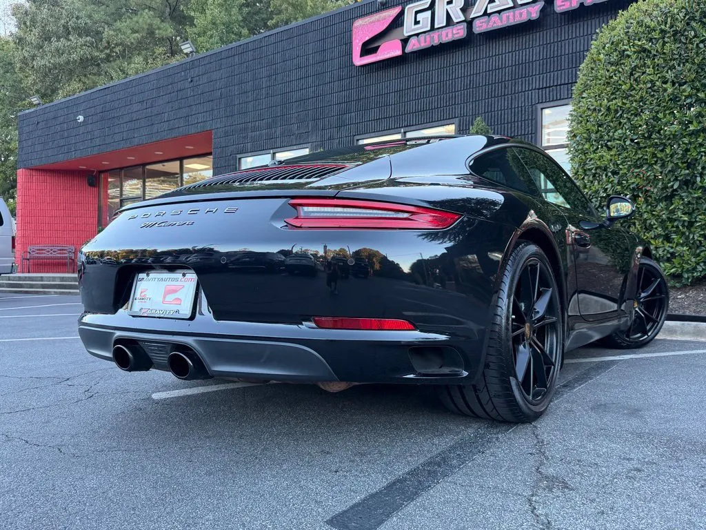 Porsche 911 photo 13