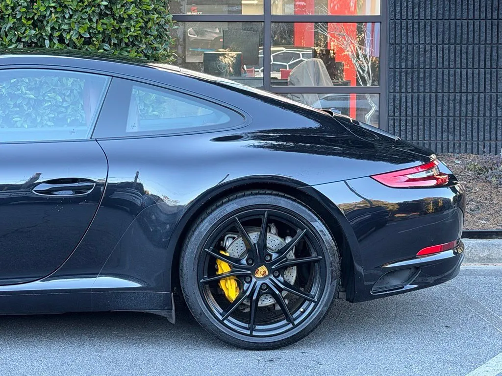 Porsche 911 photo 11