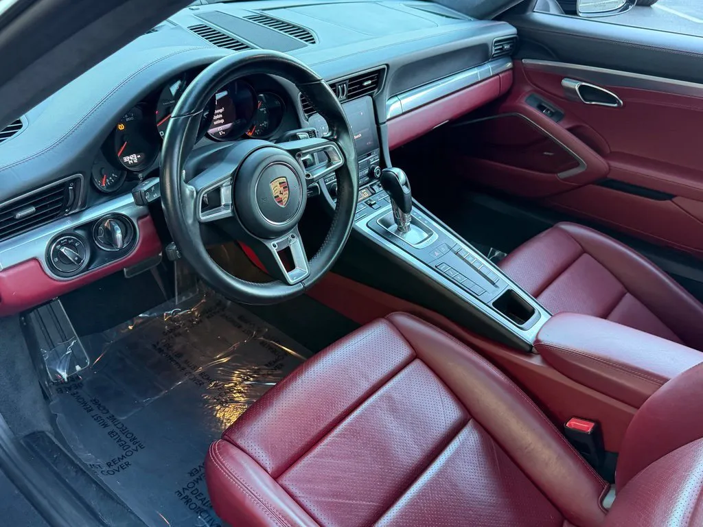 Porsche 911 photo 23