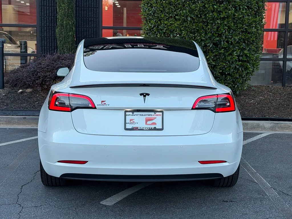 Tesla Model 3 photo 14