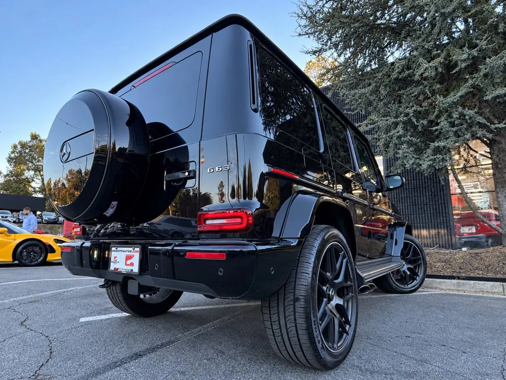 Mercedes-Benz G-Class photo 12