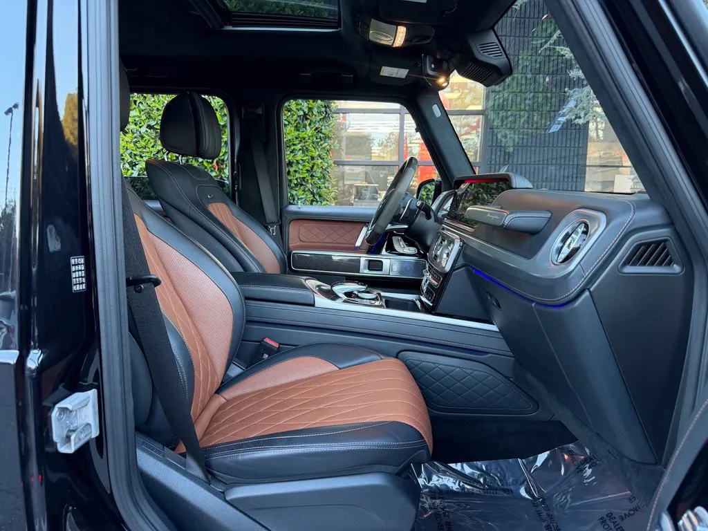 Mercedes-Benz G-Class photo 33