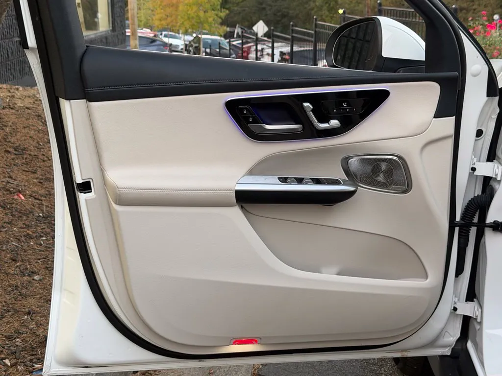 Mercedes-Benz GLC photo 29