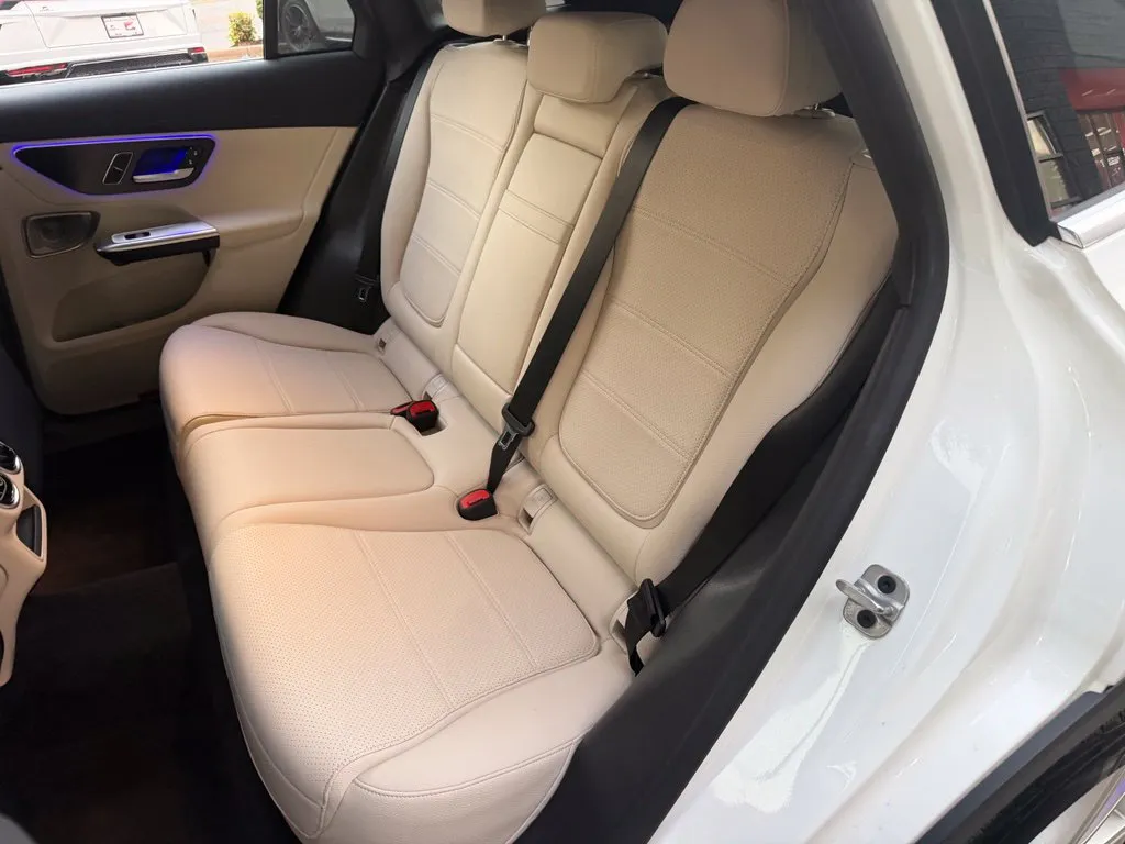 Mercedes-Benz GLC photo 32