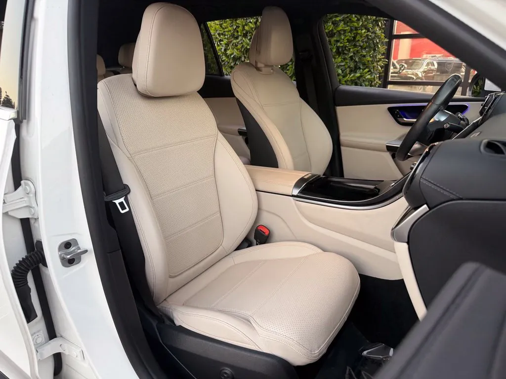 Mercedes-Benz GLC photo 35