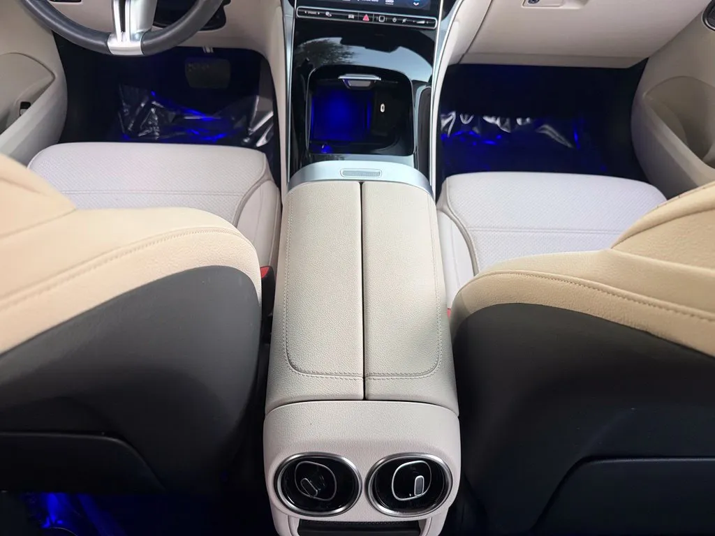 Mercedes-Benz GLC photo 48