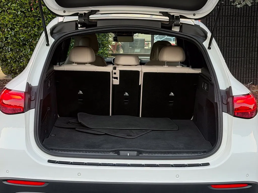 Mercedes-Benz GLC photo 18