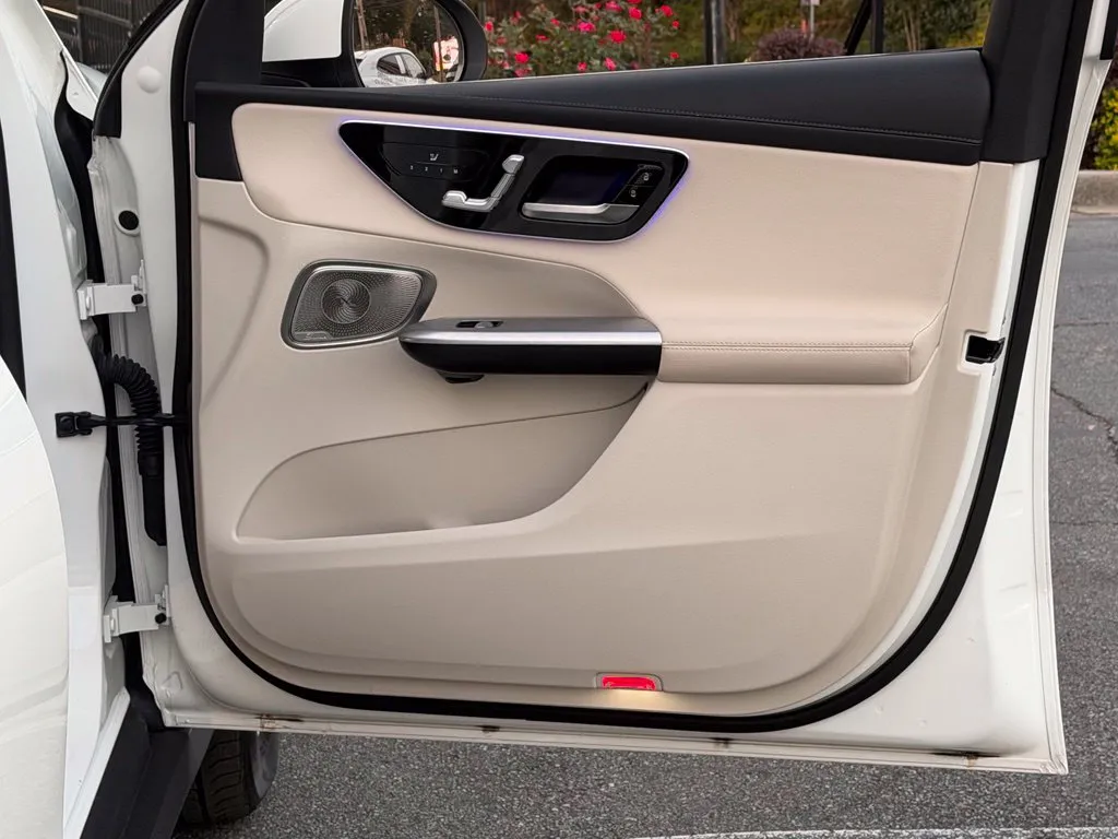 Mercedes-Benz GLC photo 36